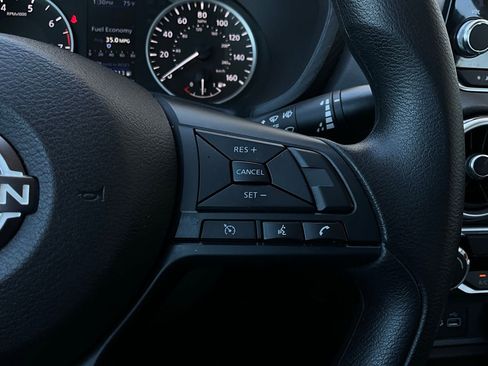 Used 2025 Nissan Sentra S image 30