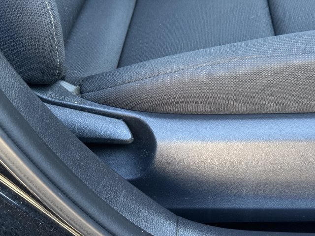 Used 2025 Toyota Corolla LE FWD image 28