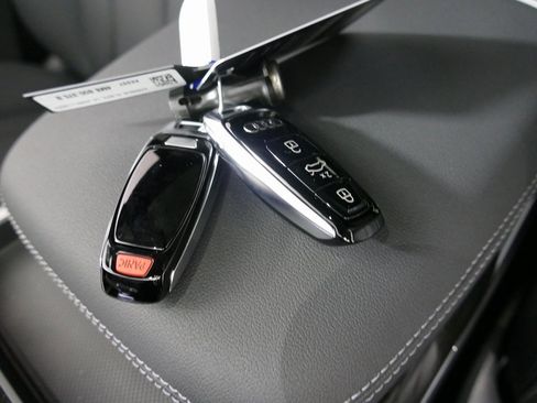 New 2026 Audi Q8 Premium Plus image 13