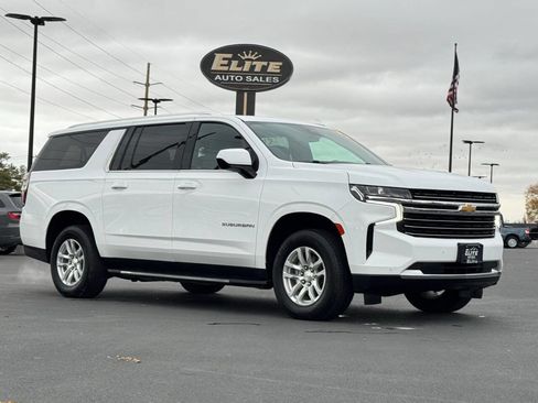 Used 2023 Chevrolet Suburban LT image 1