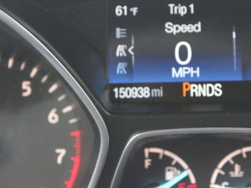 Used 2018 Ford Escape SE FWD image 8