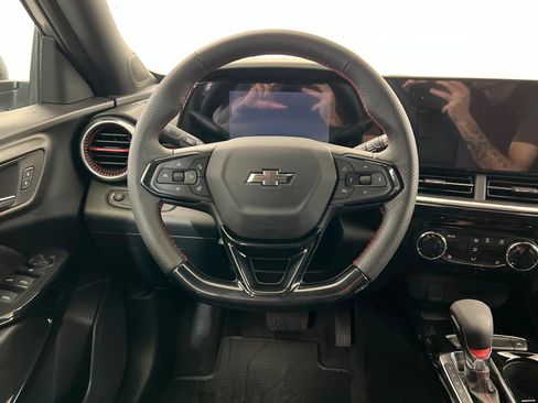 New 2026 Chevrolet Trax RS w/ Sunroof Package FWD image 13