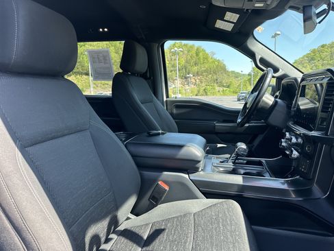 Used 2022 Ford F150 XLT w/ Equipment Group 302A High AWD/4WD image 19
