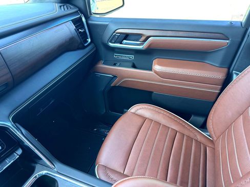 Used 2025 GMC Sierra 1500 Denali Ultimate image 37