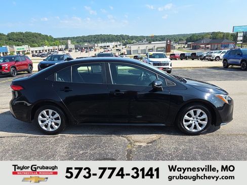 Used 2024 Toyota Corolla LE FWD image 9