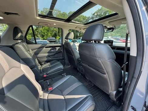Used 2025 Honda Pilot Touring image 20