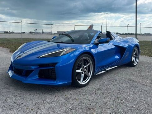 Used 2025 Chevrolet Corvette E-Ray w/ ZER Performance Package image 2