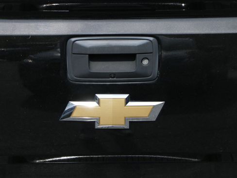 Used 2018 Chevrolet Silverado 1500 LT w/ All Star Edition image 5