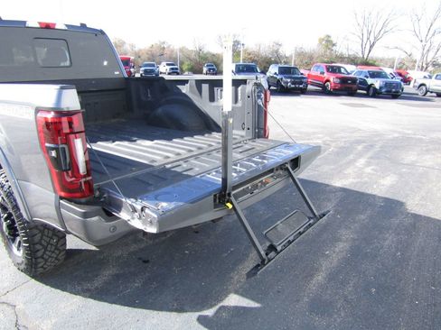 Used 2021 Ford F250 Lariat image 9