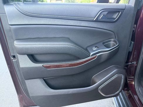 Used 2017 GMC Yukon XL SLT w/ Open Road Package image 19