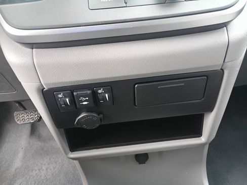 Used 2020 Toyota Sienna XLE FWD image 14