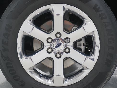 Used 2023 Ford F150 Lariat w/ Equipment Group 502A High RWD image 32