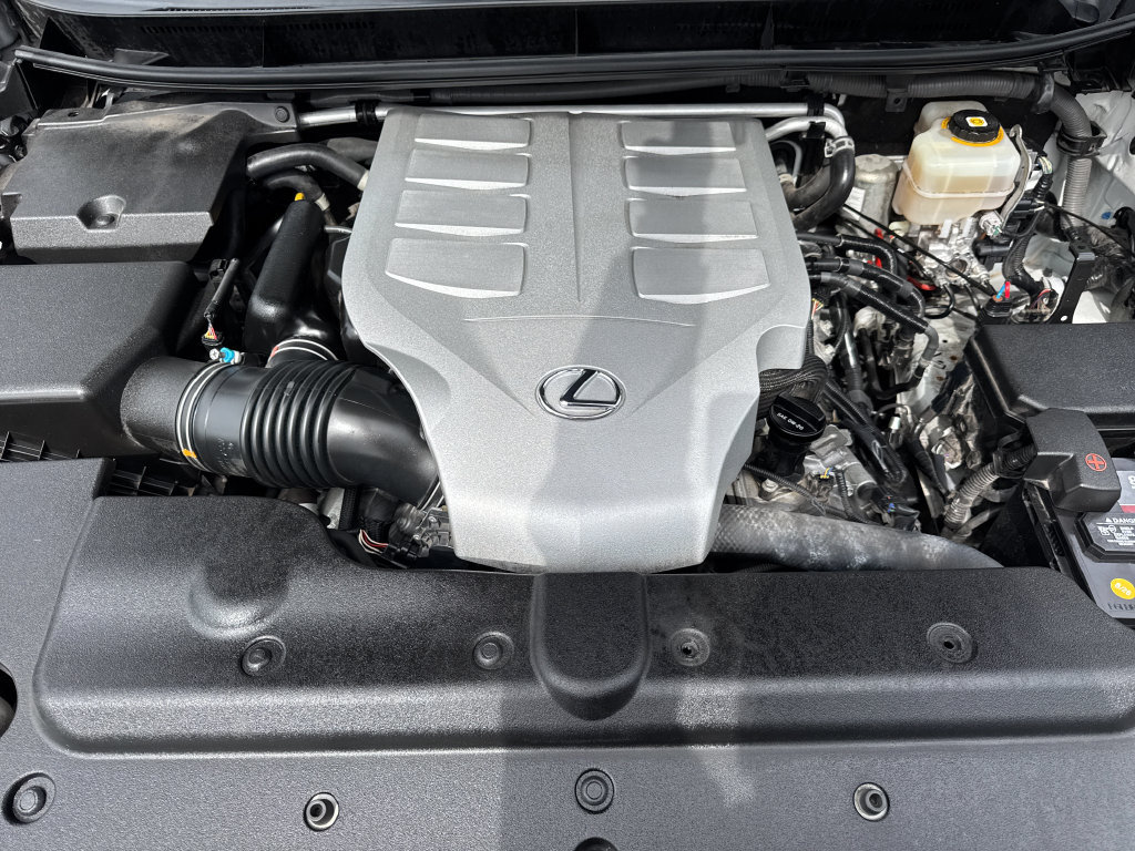 Used 2021 Lexus GX 460 Premium w/ Accessory Package AWD/4WD image 33