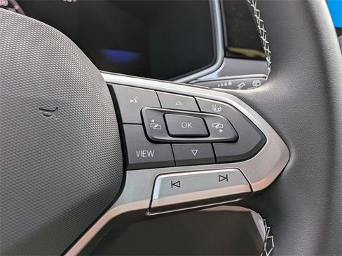 New 2026 Volkswagen Taos SE image 29