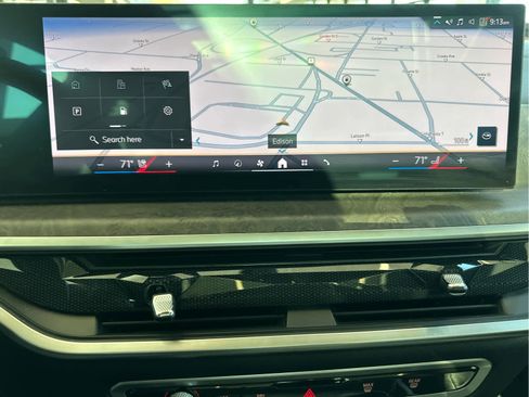 Used 2024 BMW X7 xDrive40i w/ M Sport Package image 26