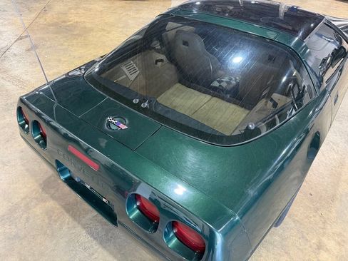 Used 1994 Chevrolet Corvette Coupe RWD image 7