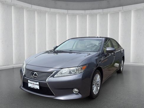 Used 2013 Lexus ES 350 w/ Luxury Pkg FWD image 1