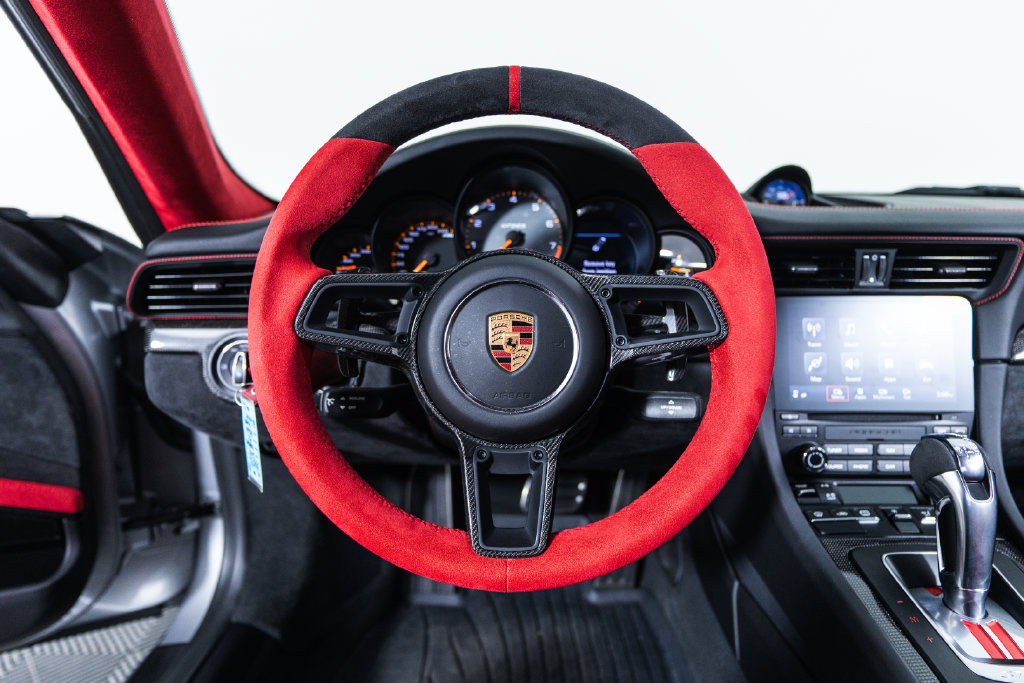 Certified 2018 Porsche 911 GT2 RS RWD image 39