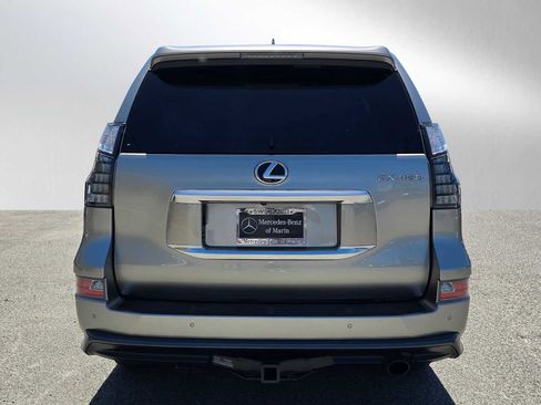 Used 2023 Lexus GX 460 Luxury w/ Sport Design Package AWD/4WD image 4