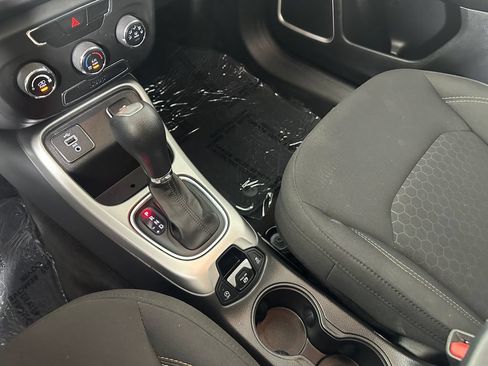 Used 2018 Jeep Compass Sport FWD image 27