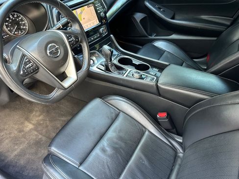 Used 2022 Nissan Maxima SV w/ Floor Mat Group FWD image 10