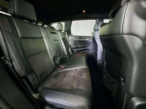 Used 2020 Jeep Grand Cherokee Altitude image 31