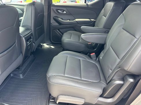 Used 2023 Chevrolet Traverse LT AWD/4WD image 14
