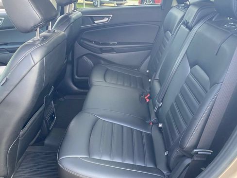 Used 2020 Ford Edge SEL w/ Convenience Package AWD/4WD image 8