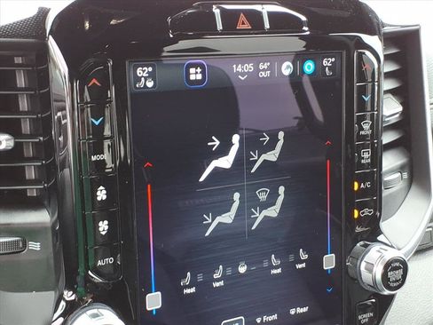 Used 2022 RAM 1500 Laramie AWD/4WD image 29