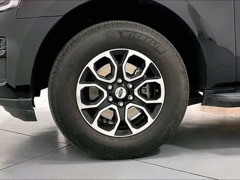 Used 2023 Ford Expedition XLT RWD image 10