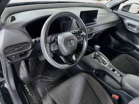 Used 2024 Honda HR-V Sport image 17