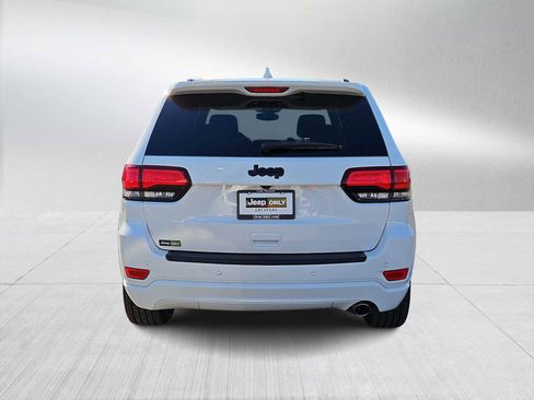 Used 2020 Jeep Grand Cherokee Altitude image 7