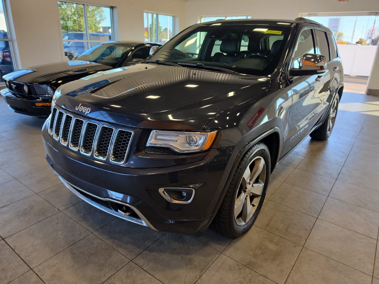 Used 2015 Jeep Grand Cherokee Overland w/ Advanced Technology Group AWD/4WD image 1