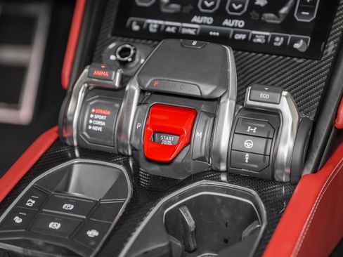 Used 2024 Lamborghini Urus S image 41