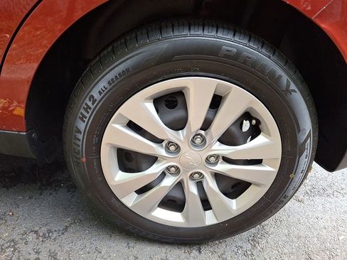 Used 2022 Kia Soul LX image 7