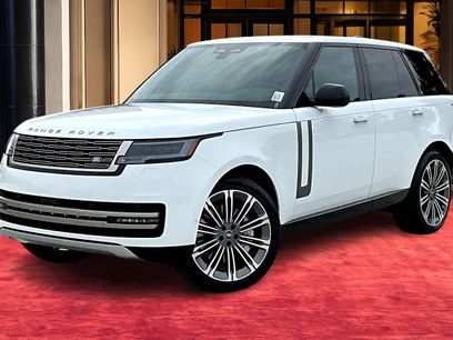 New 2025 Land Rover Range Rover SE
