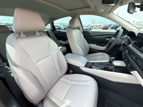 Used 2025 Honda Accord SE image 26