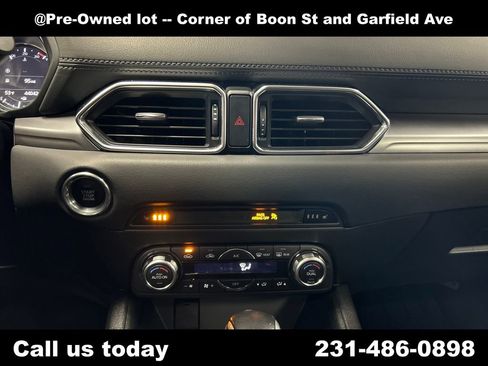Used 2018 MAZDA CX-5 Touring w/ Preferred Equipment Package AWD/4WD image 18