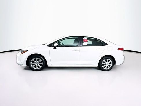 Used 2025 Toyota Corolla LE image 6