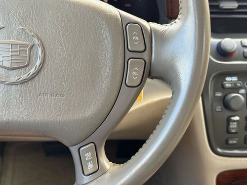 Used 2002 Cadillac De Ville DTS image 25