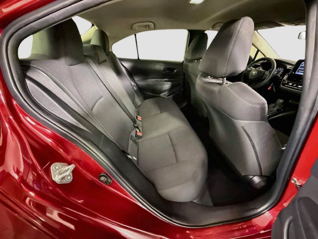 Used 2022 Toyota Corolla LE FWD image 25