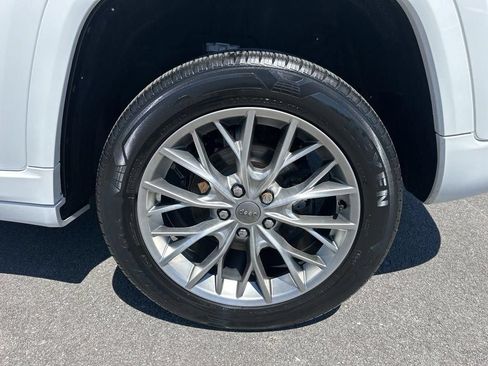 Used 2022 Jeep Grand Cherokee Summit RWD image 12