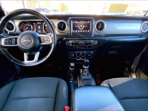 Used 2018 Jeep Wrangler Unlimited Sahara w/ Dual Top Group image 14