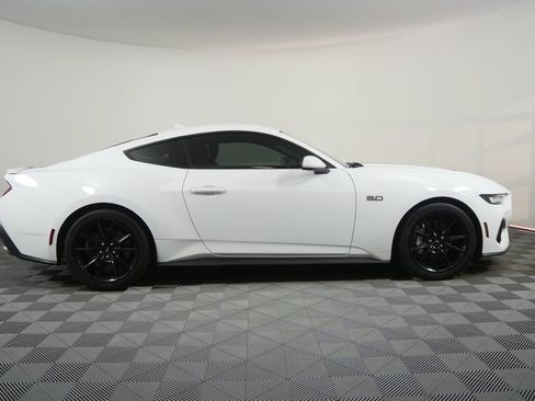 Used 2024 Ford Mustang GT Premium RWD image 3
