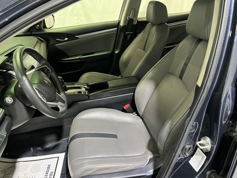 Used 2016 Honda Civic Touring image 18