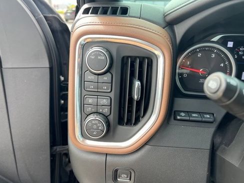Used 2022 Chevrolet Silverado 2500 High Country w/ Z71 Off-Road Package AWD/4WD image 18