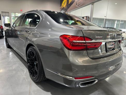 Used 2016 BMW 740i RWD image 20