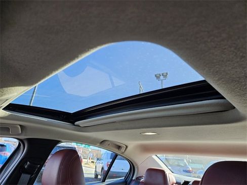 Used 2024 MAZDA MAZDA3 s image 19