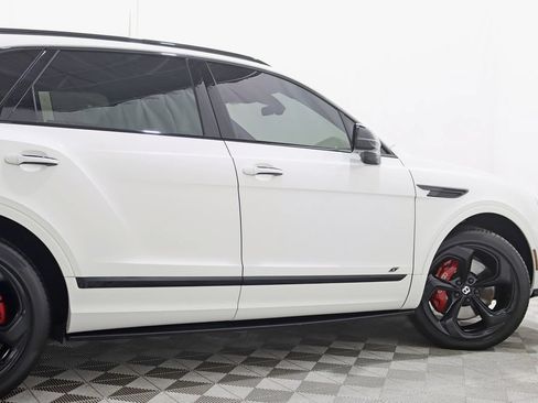 Used 2023 Bentley Bentayga AWD/4WD image 10
