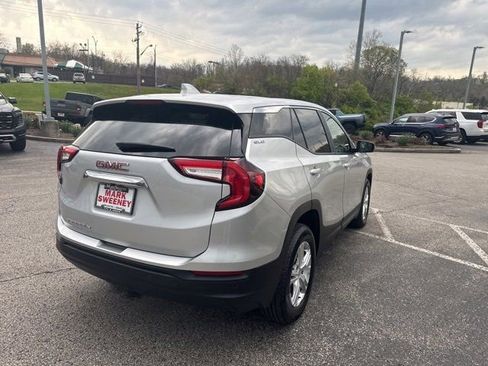 Used 2022 GMC Terrain SLE image 5